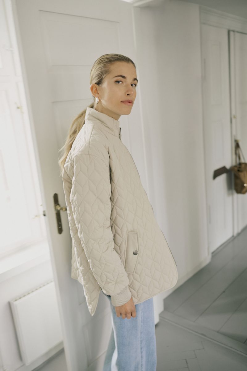 KAleila quilt jacket, feather grey