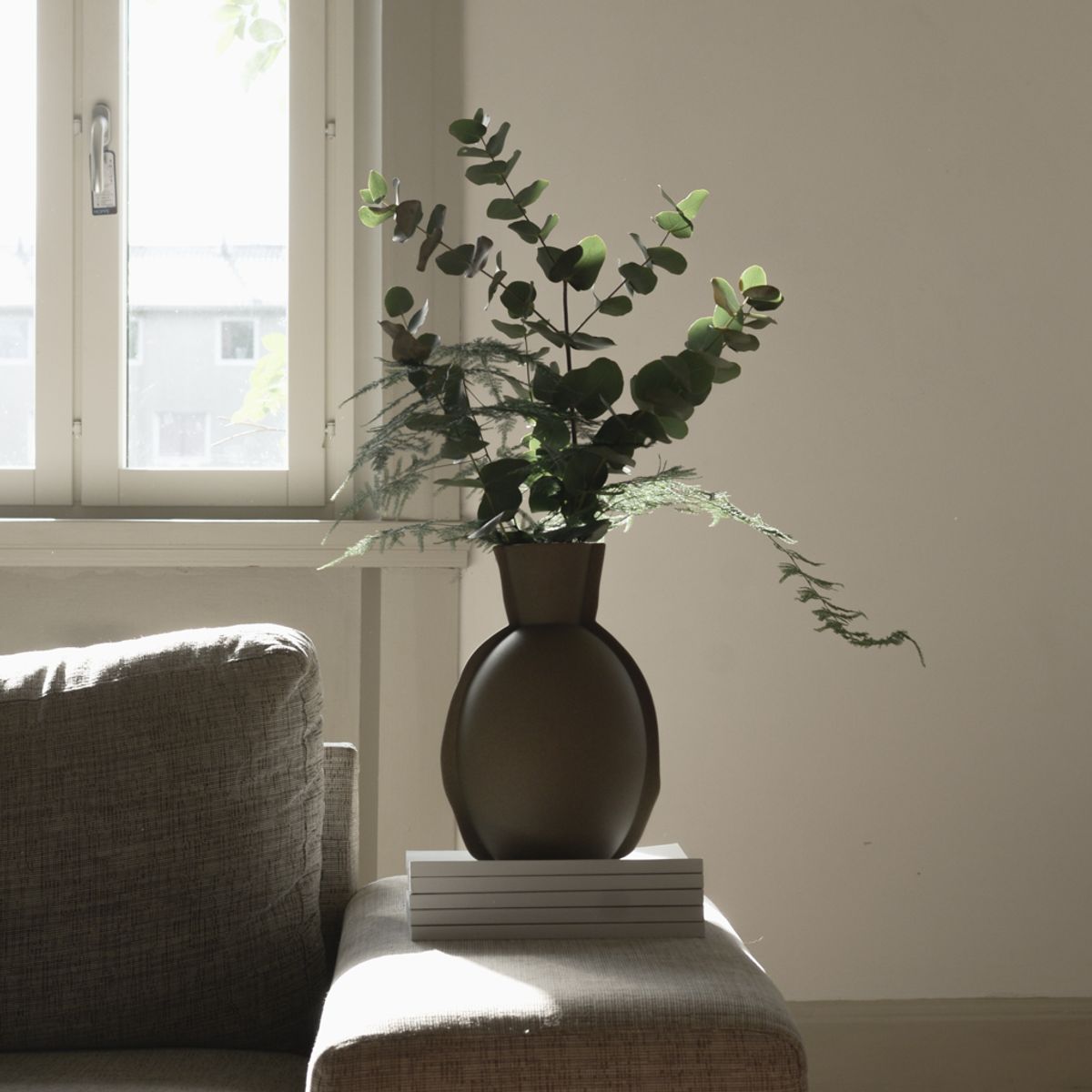 Edge vase, taupe