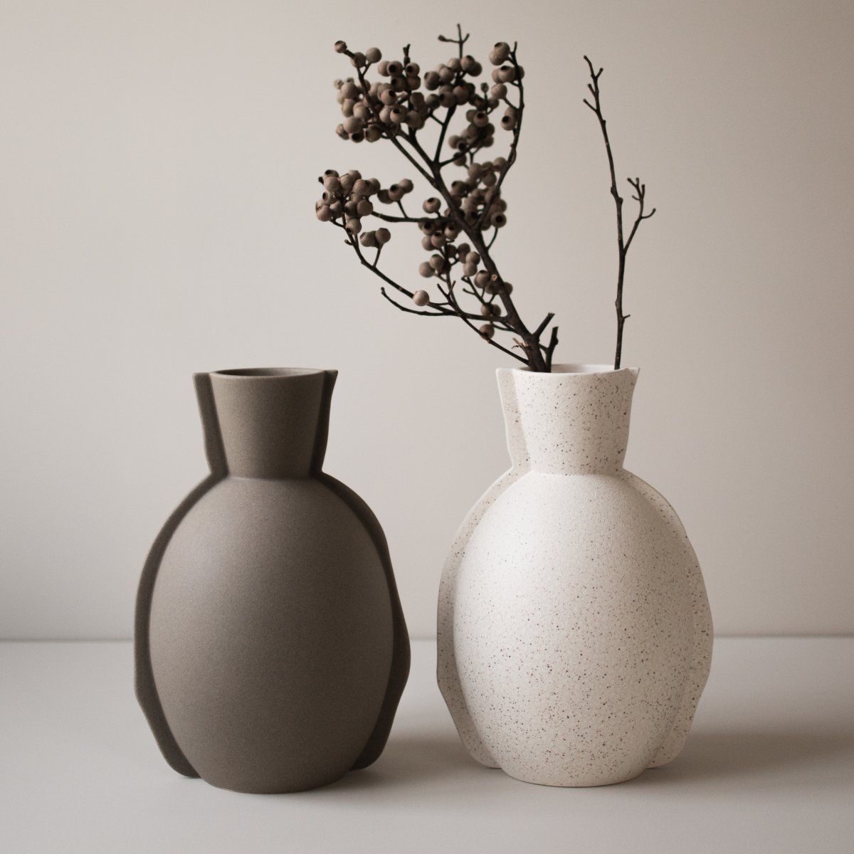 Edge vase, taupe