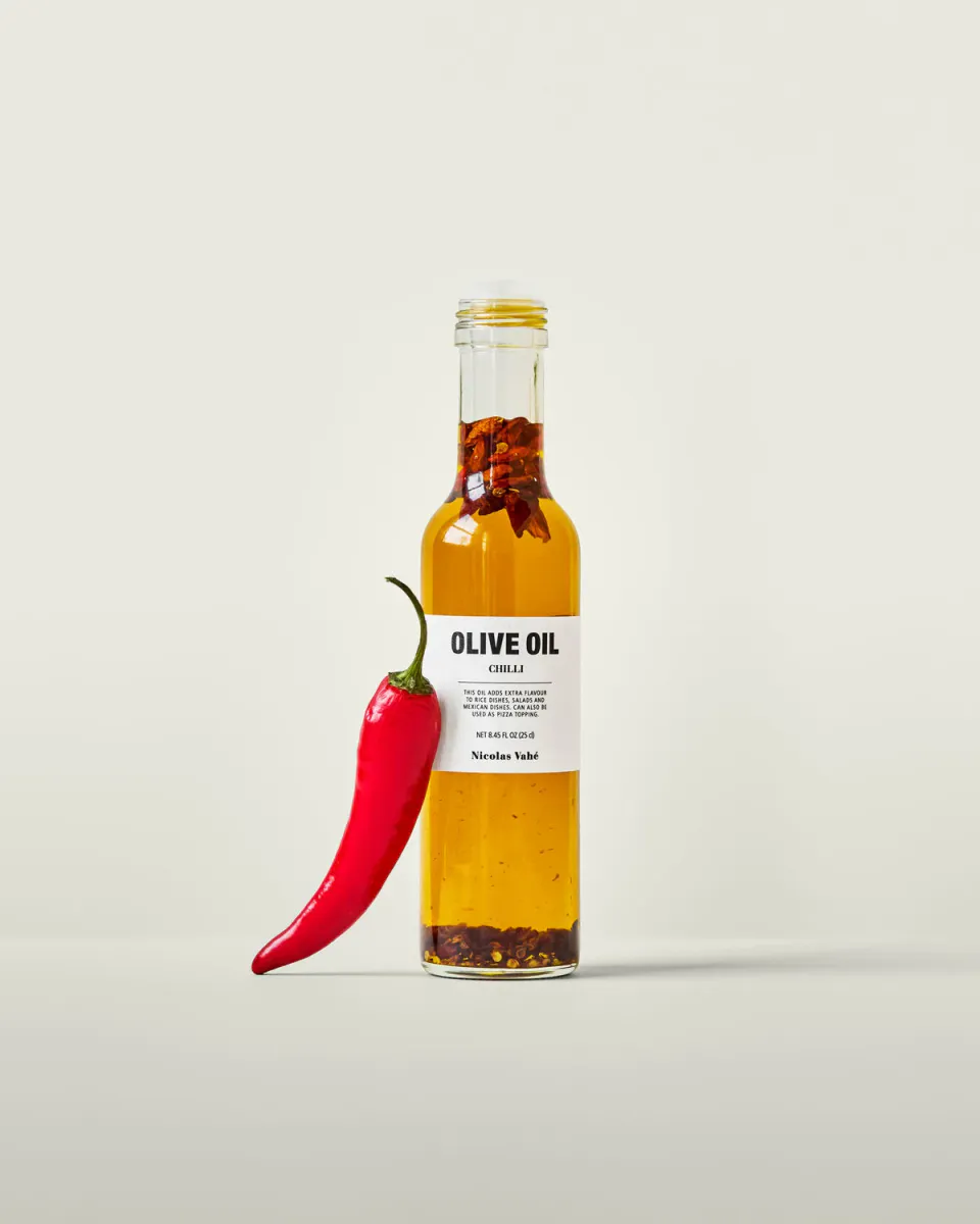Olive oil, chili